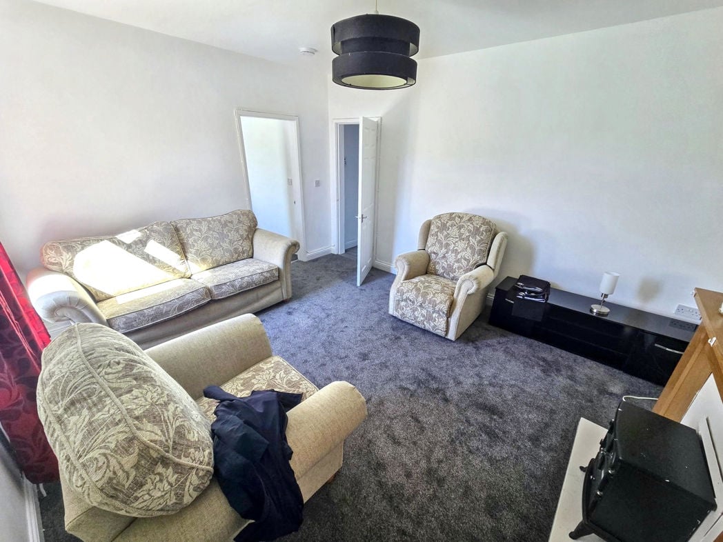 Property image 4 of 13