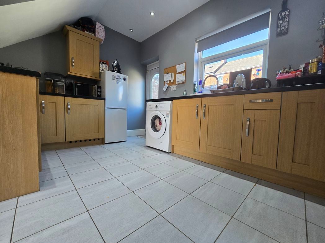 Property image 5 of 18