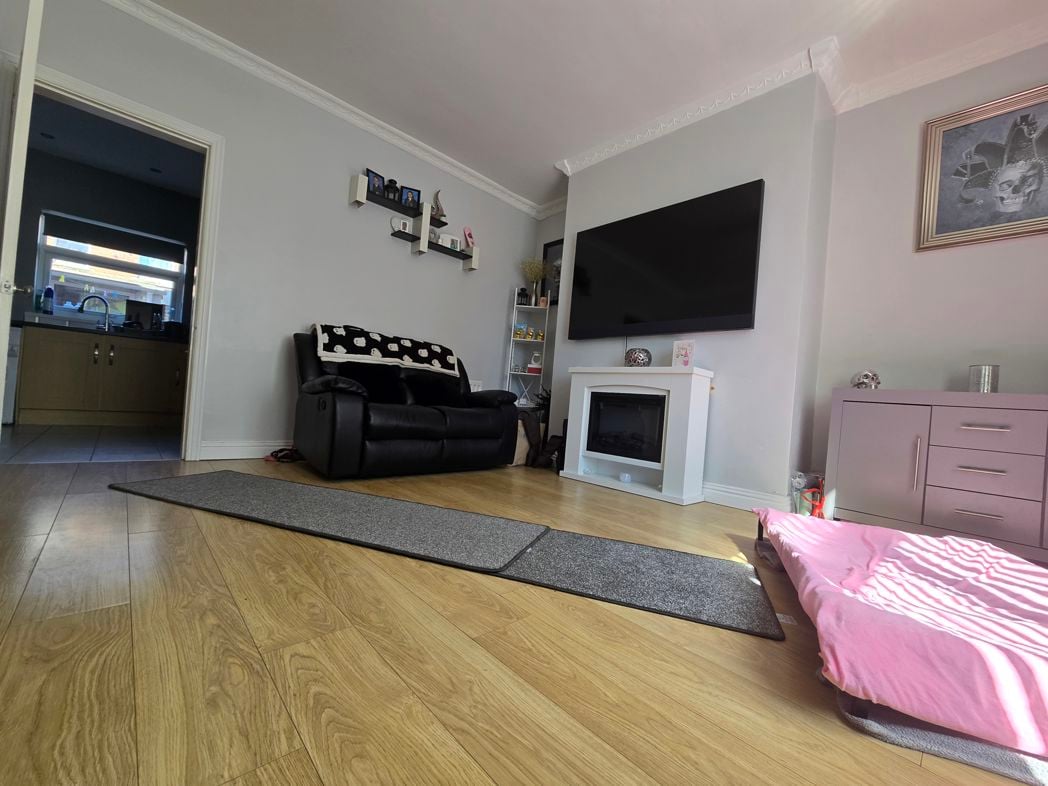 Property image 4 of 18