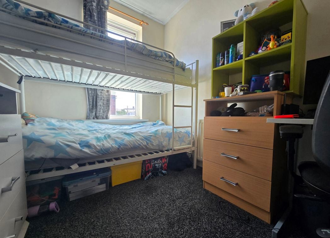 Property image 16 of 18