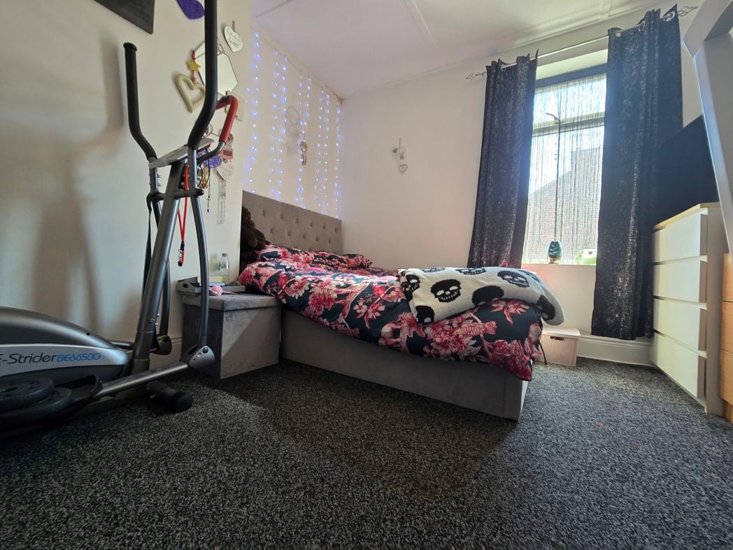 Property image 12 of 18