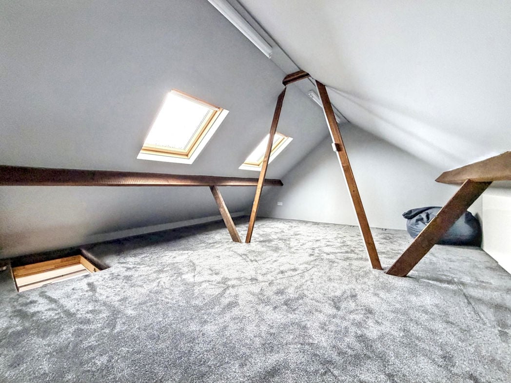 Property image 16 of 23