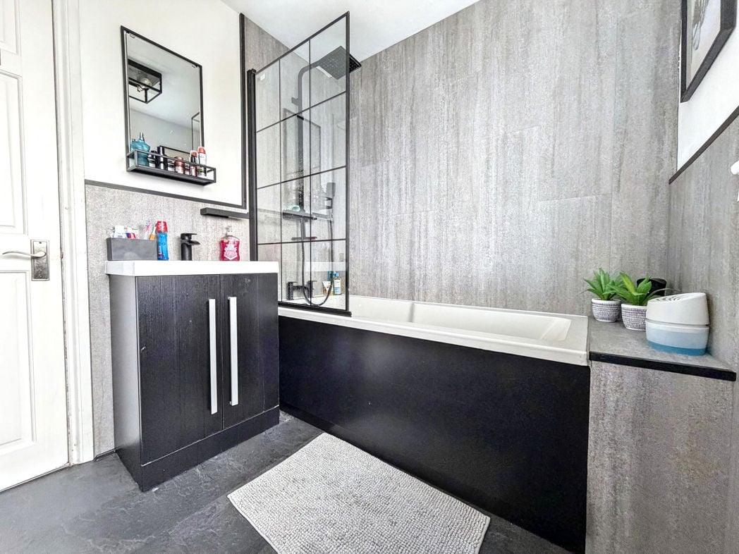 Property image 17 of 23