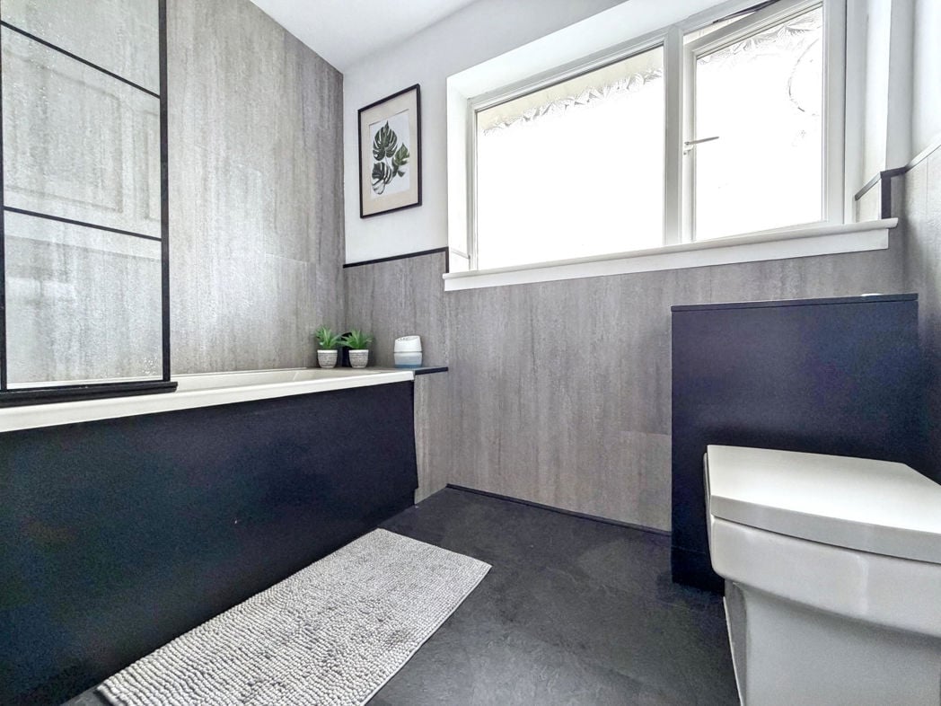 Property image 18 of 23