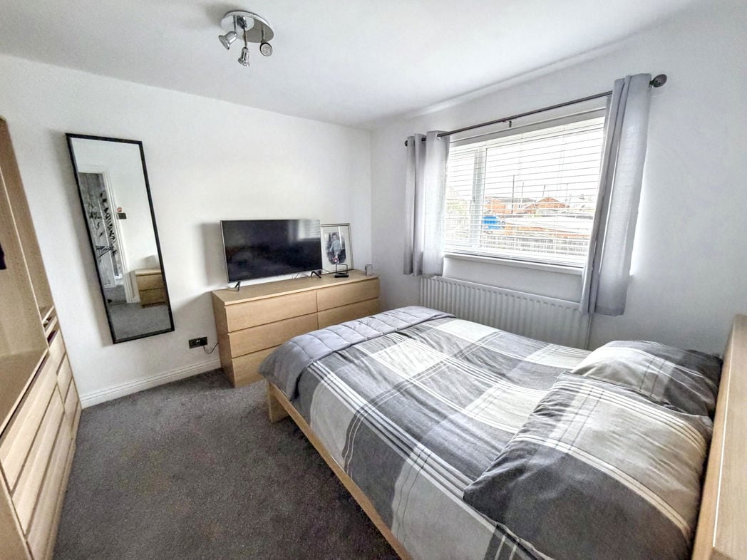 Property image 14 of 23