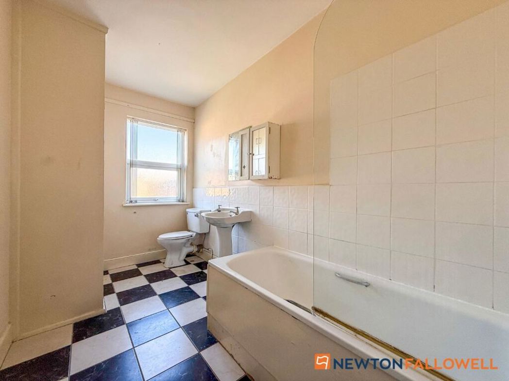 Property image 15 of 16