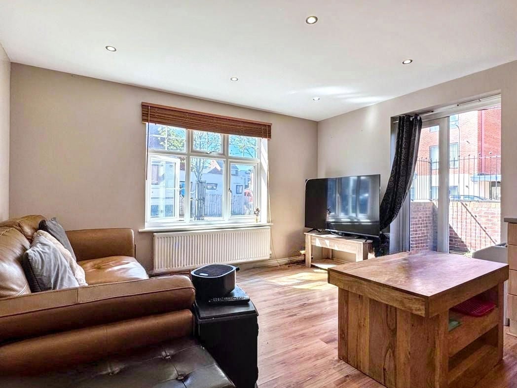 Property image 3 of 7