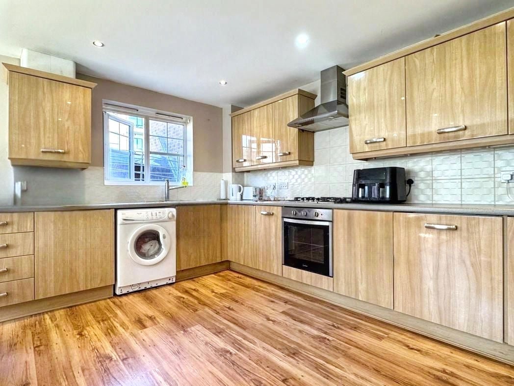 Property image 2 of 7