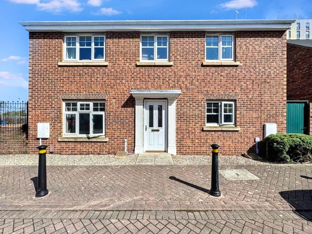 Property image 1 of 7
