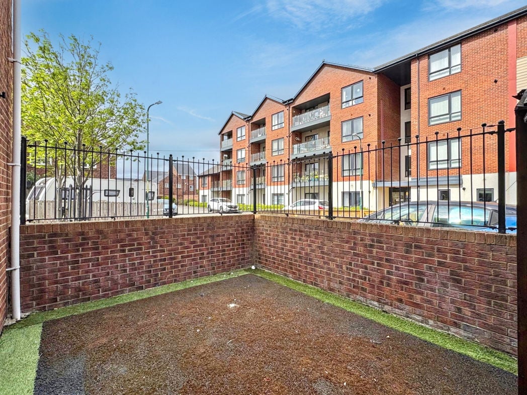 Property image 6 of 7