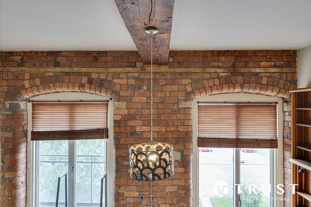 Property image 5 of 22