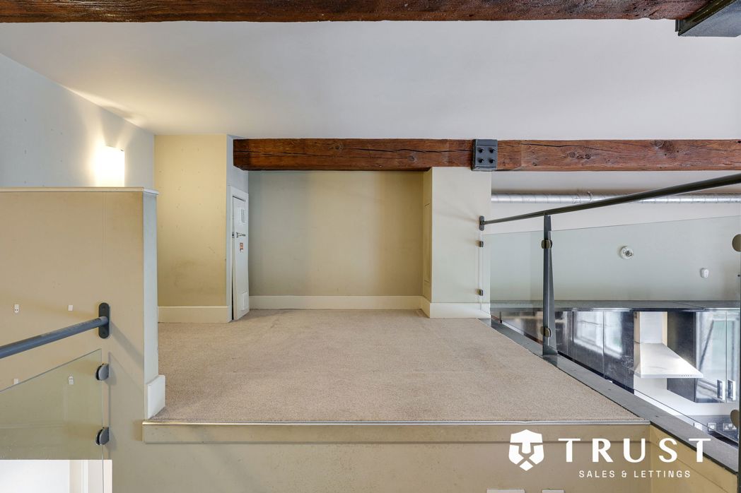Property image 12 of 22