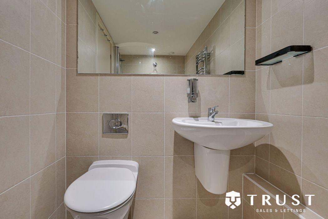 Property image 14 of 22
