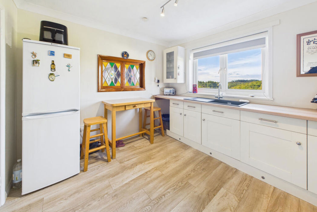 Property image 8 of 27