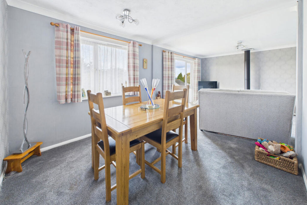 Property image 12 of 27