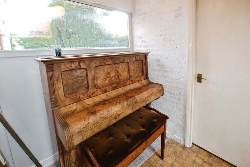 Property image 3 of 25