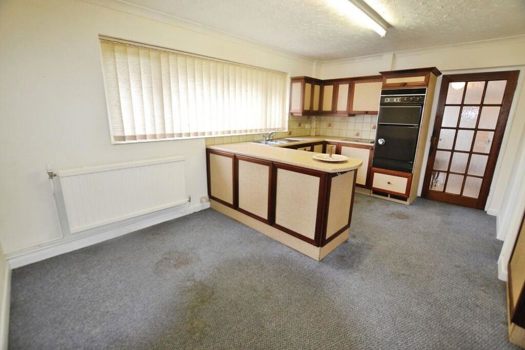 Property image 6 of 25