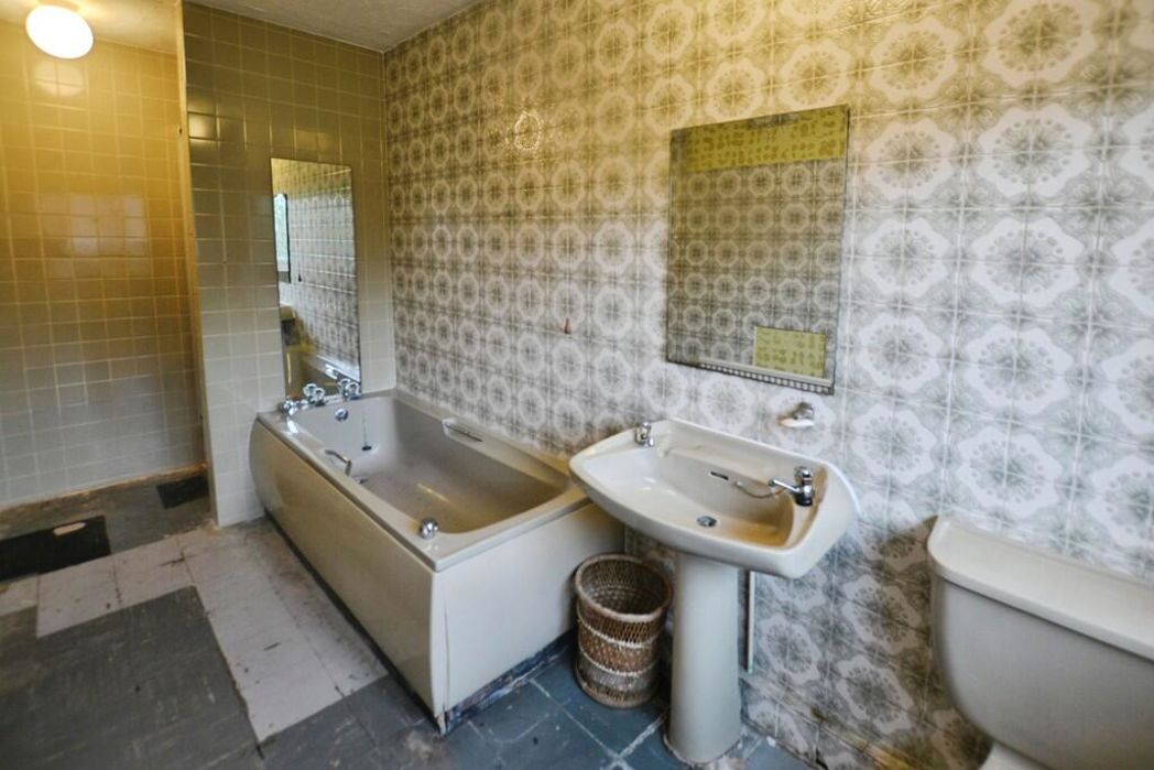 Property image 16 of 25