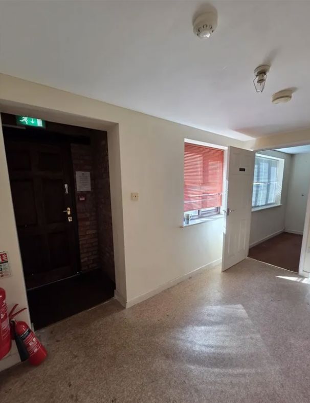 Property image 5 of 12