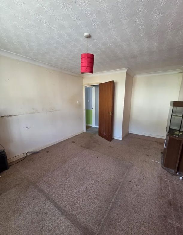 Property image 9 of 12