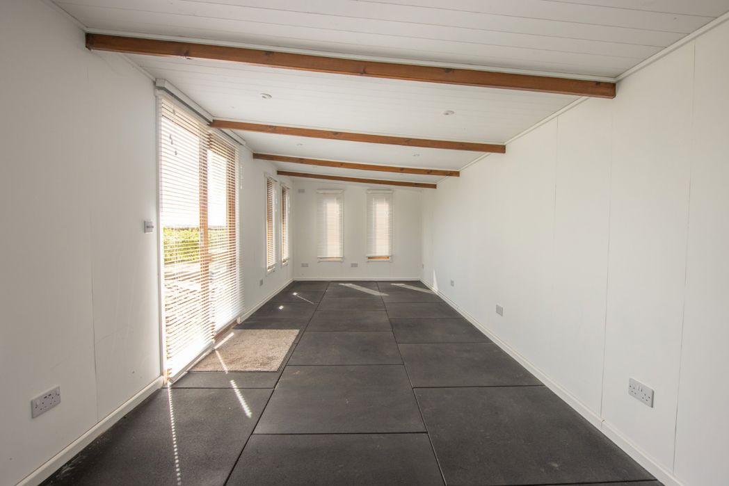 Property image 18 of 27