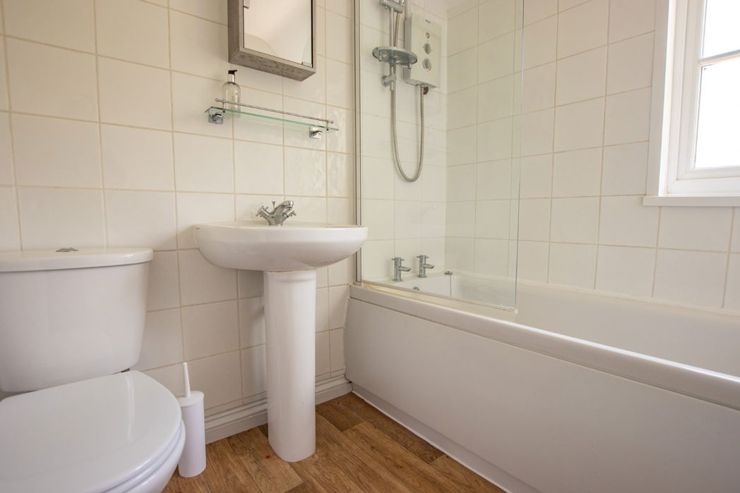 Property image 16 of 27