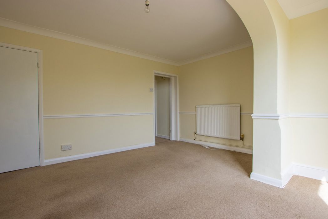 Property image 9 of 27