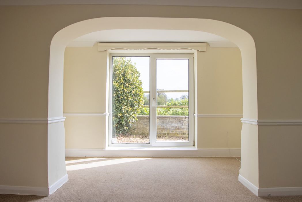 Property image 10 of 27