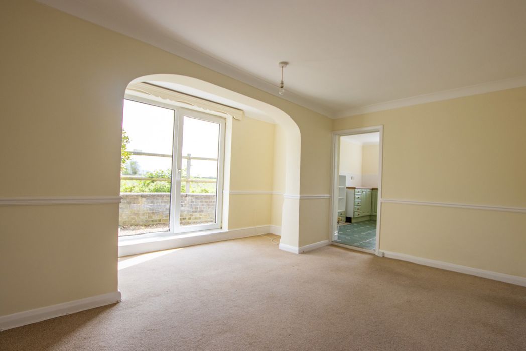 Property image 8 of 27