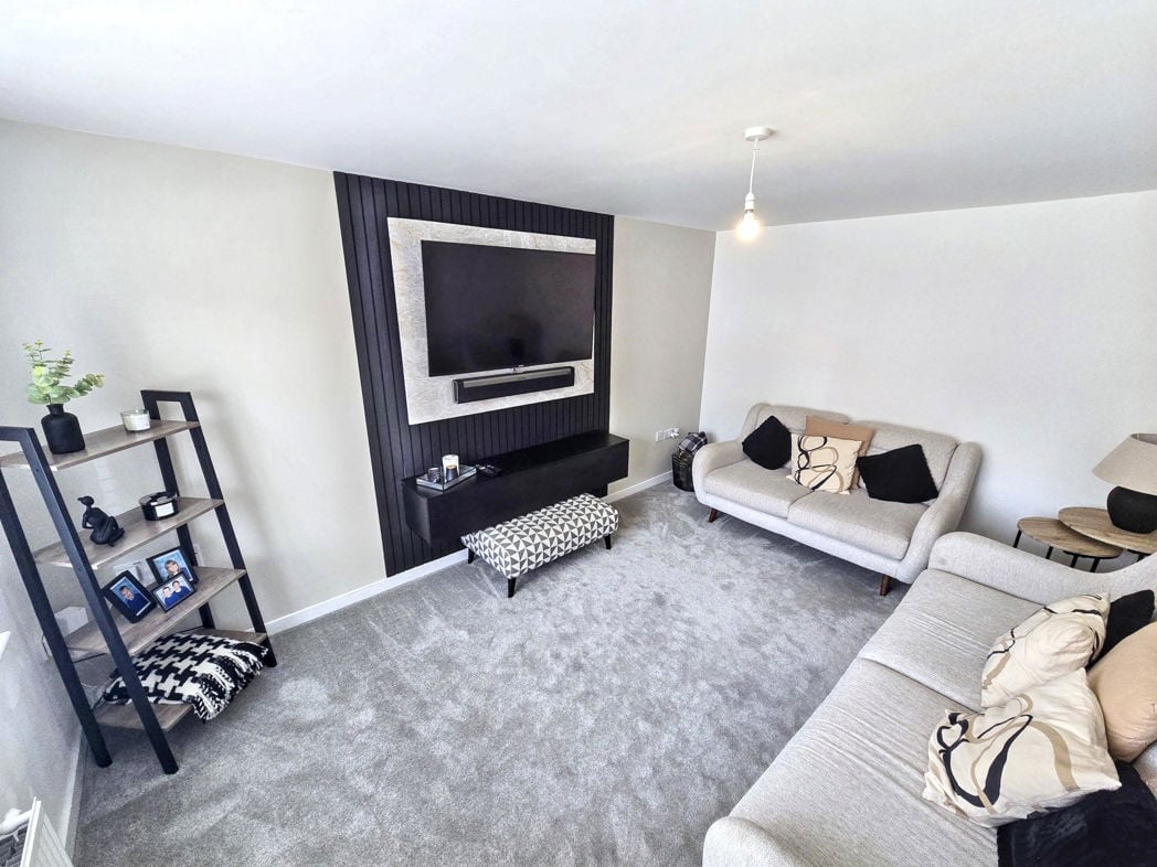 Property image 2 of 34