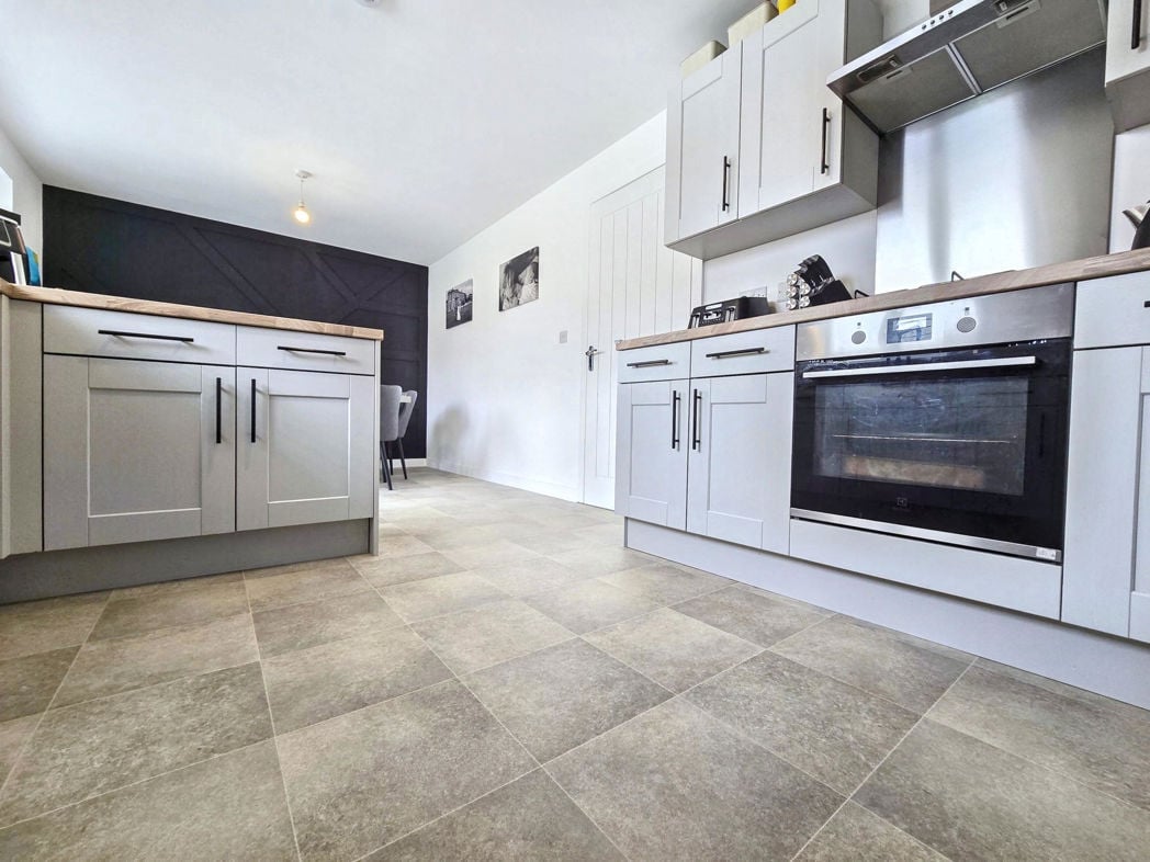Property image 7 of 34