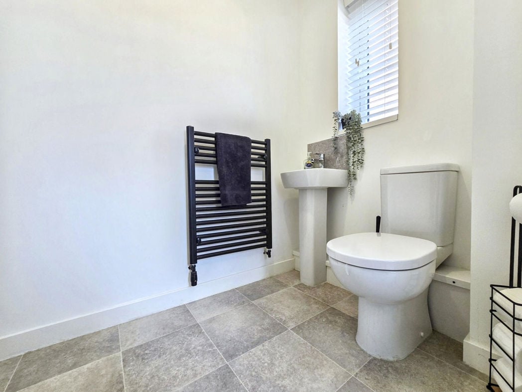 Property image 14 of 34