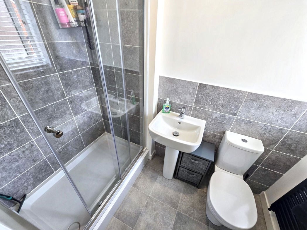 Property image 21 of 34
