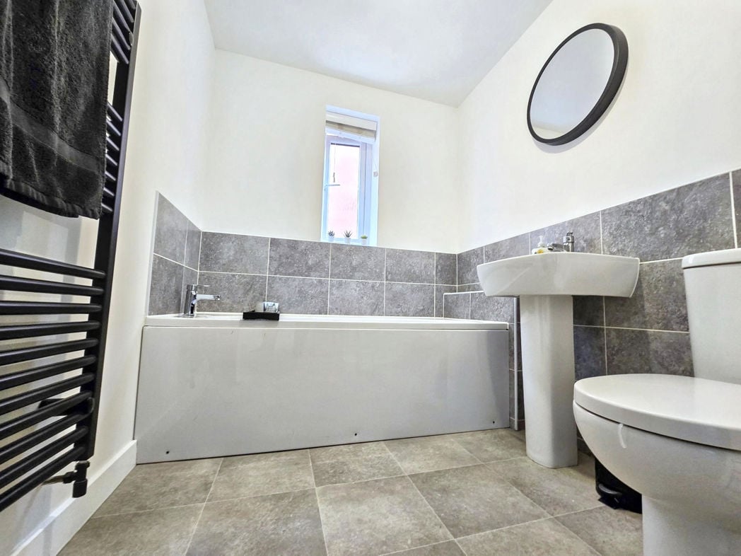 Property image 30 of 34