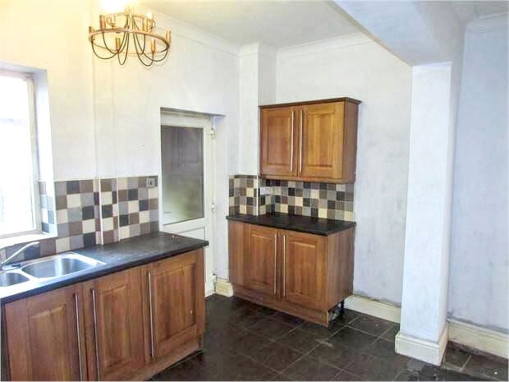 Property image 3 of 8