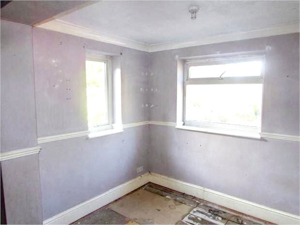 Property image 6 of 8