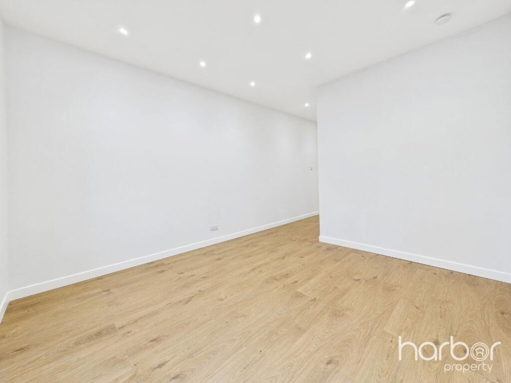 Property image 4 of 14