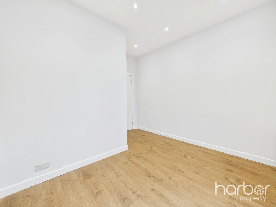 Property image 10 of 14