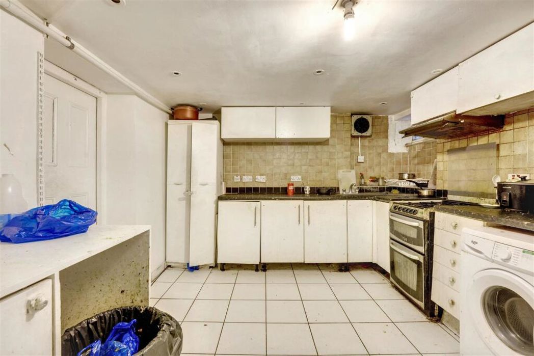 Property image 8 of 14