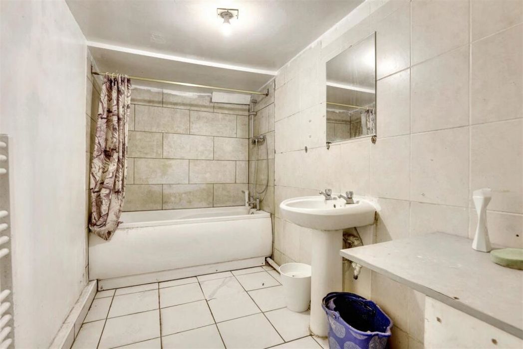Property image 12 of 14
