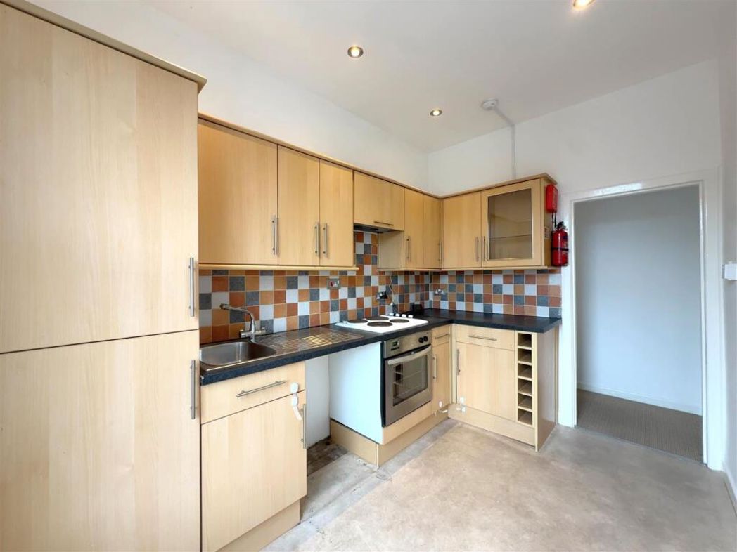 Property image 3 of 12