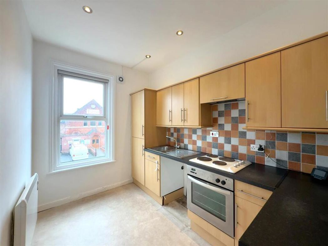 Property image 2 of 12
