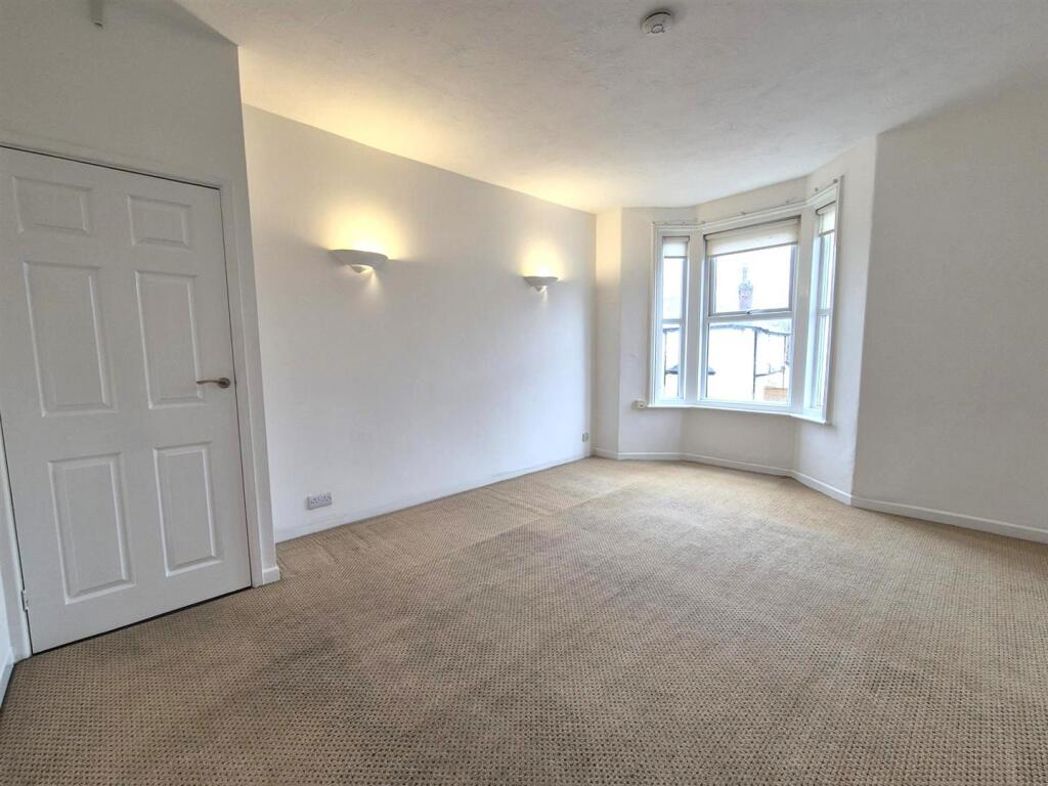 Property image 4 of 12