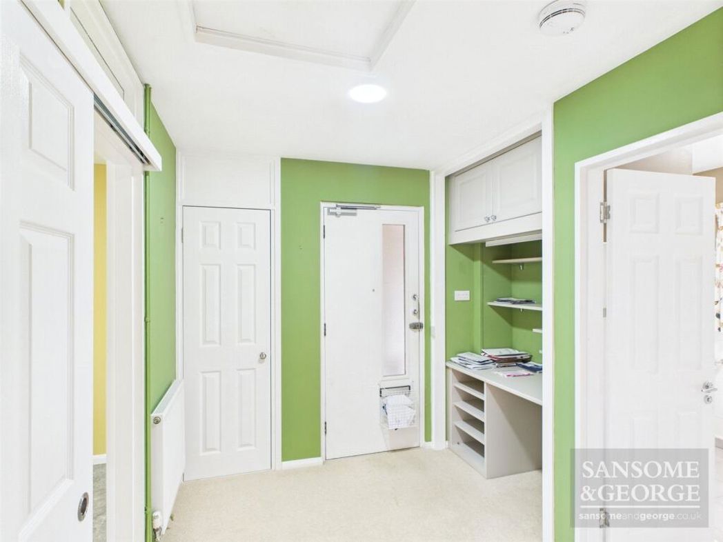Property image 6 of 12