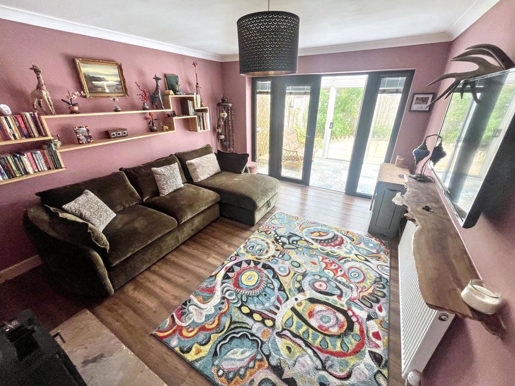 Property image 11 of 14