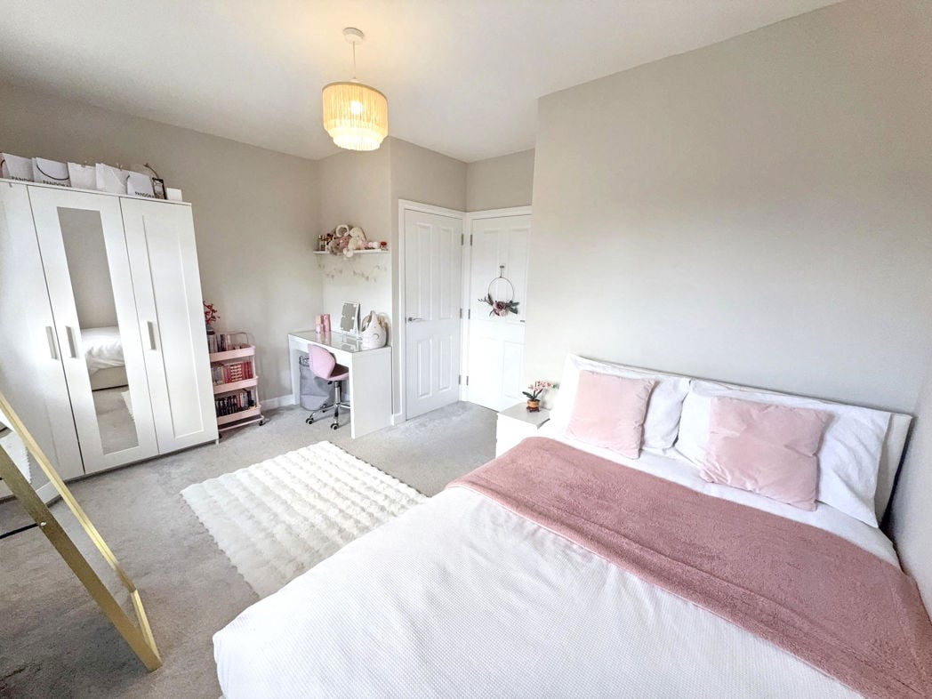 Property image 12 of 26