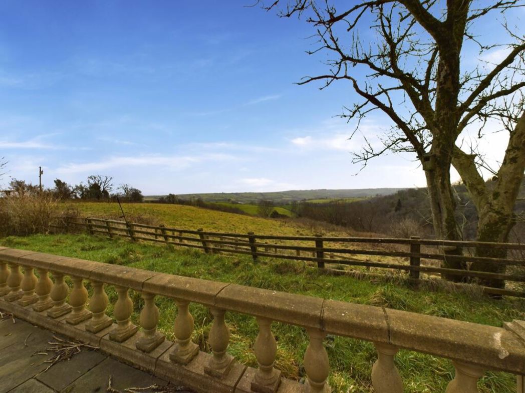 Property image 2 of 17