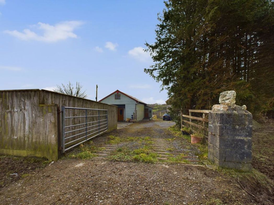 Property image 15 of 17