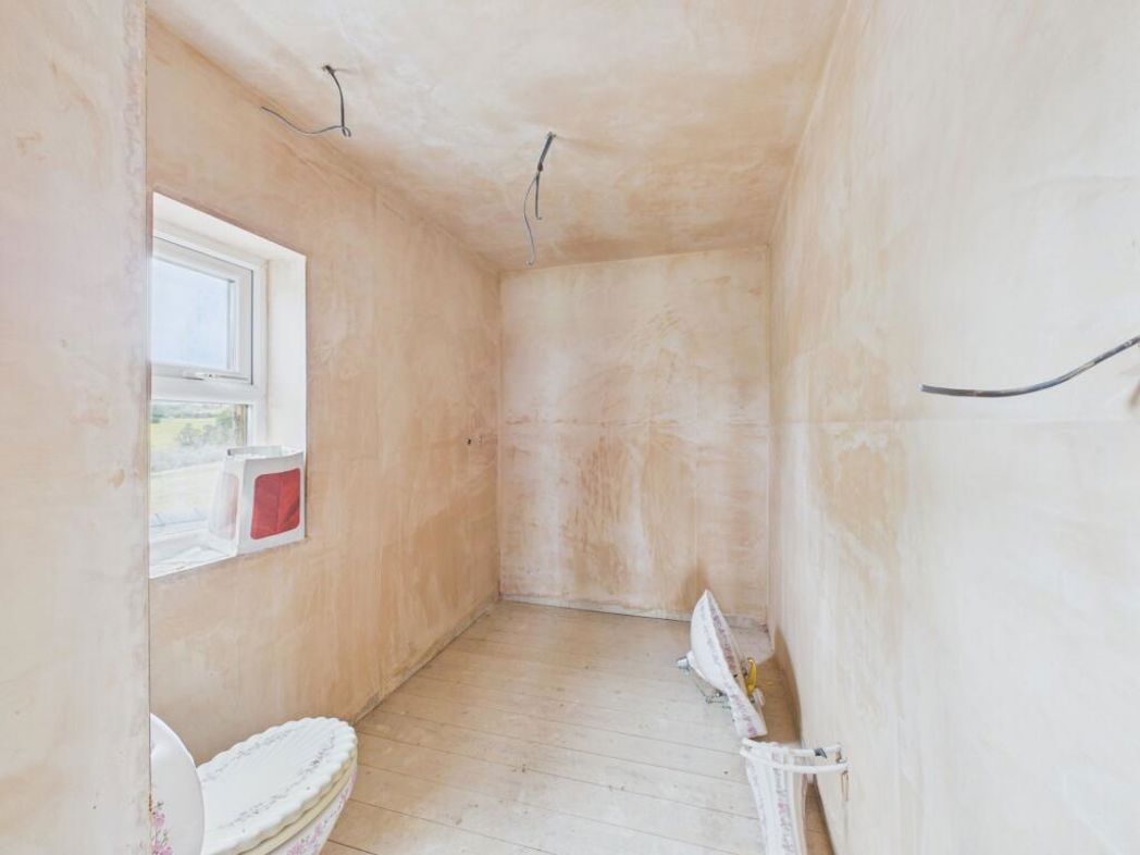 Property image 6 of 33