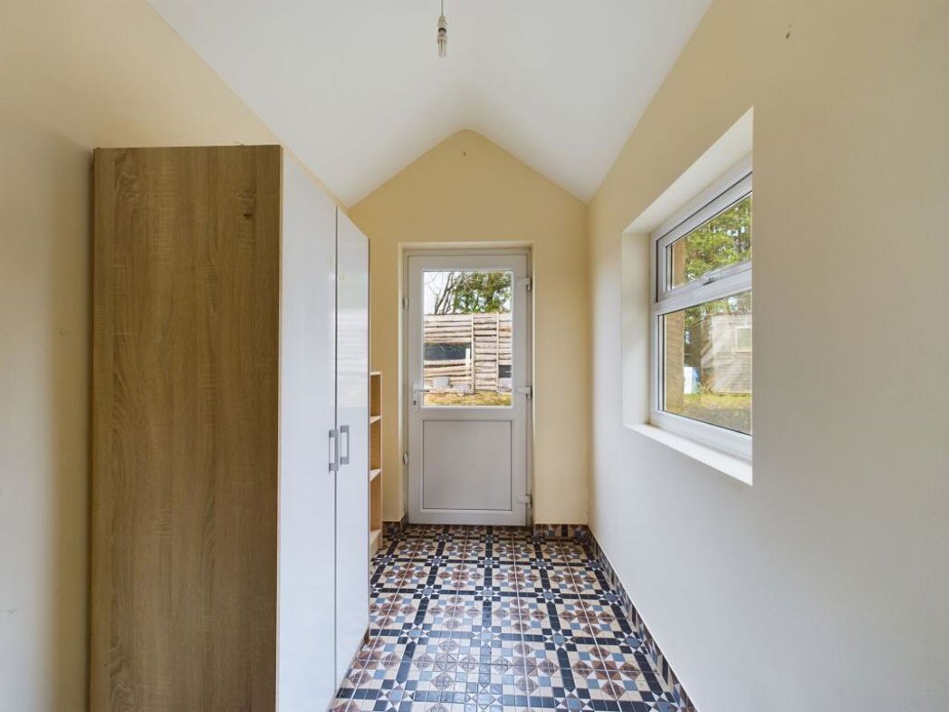 Property image 7 of 33